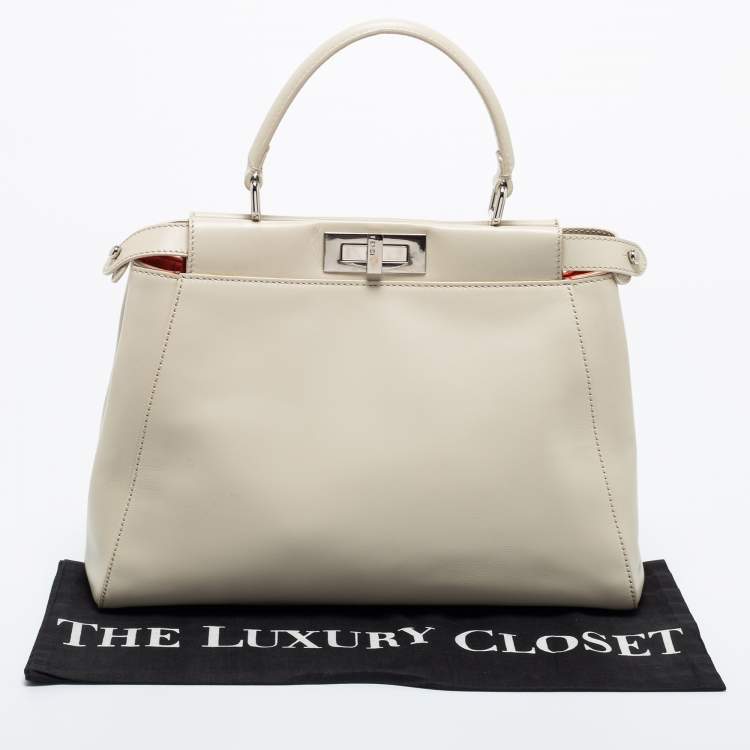 Pre Owned Fendi Off White Leather Medium Peekaboo Top Handle Bag