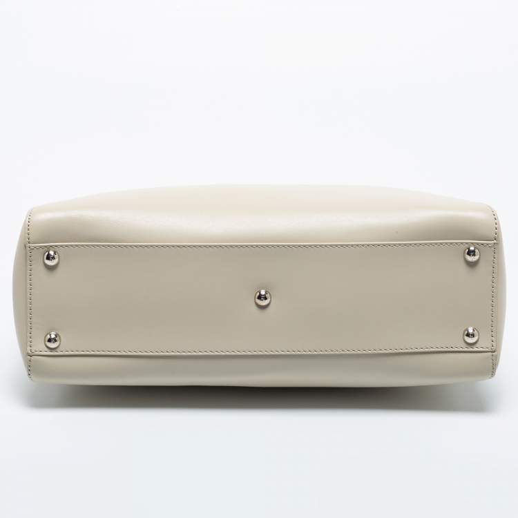 Pre Owned Fendi Off White Leather Medium Peekaboo Top Handle Bag