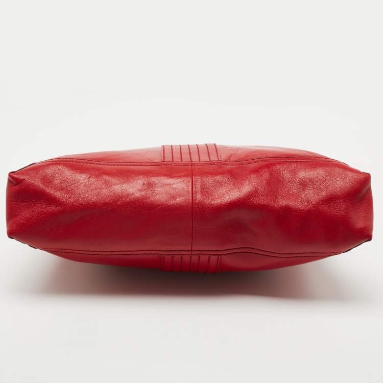 Pre Owned Fendi Red Leather Maxi Baguette Shoulder Bag