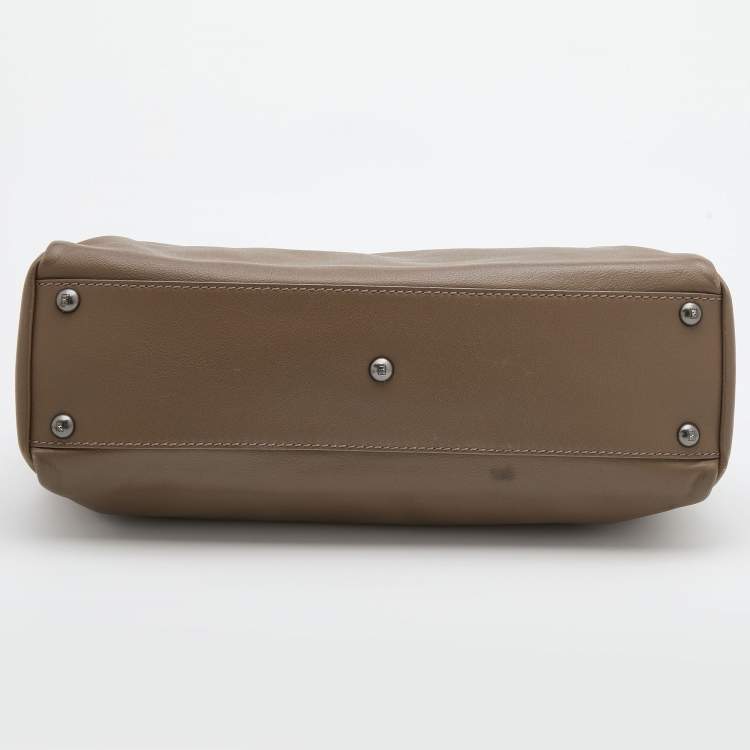 مم�لوكة مسبقًا Fendi Grey Leather Medium Peekaboo Top Handle Bag