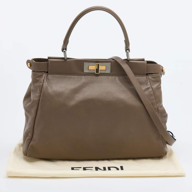 مملوكة مسبقًا Fendi Grey Leather Medium Peekaboo Top Handle Bag