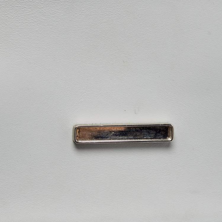 مملوكة مسبقًا Fendi Grey Leather Kan I F Logo Shoulder Bag
