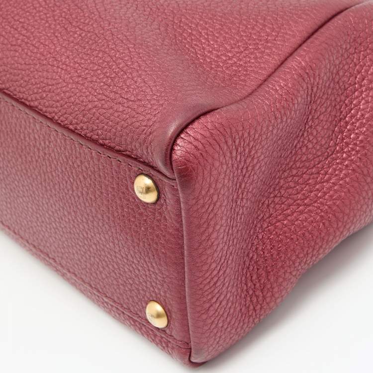 مملوكة مسبقًا Fendi Metallic Red Leather Sellier Medium Peekaboo Top Handle Bag