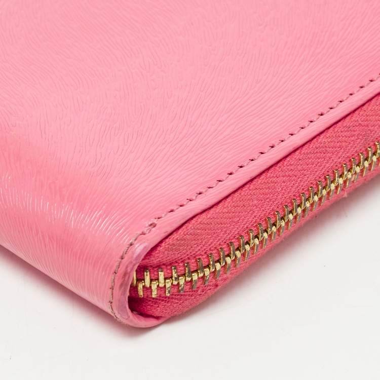 Pre Owned Fendi Pink Glossy Leather Logo Zip Around Wallet