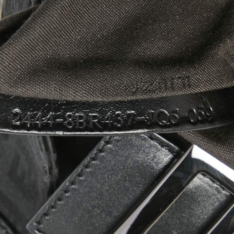 مملوكة مسبقًا Fendi Black Zucchino Canvas and Leather Baguette Bag