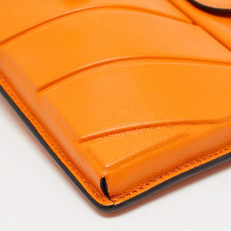 مملوكة مسبقًا Fendi Orange Leather Mini Two Pocket Crossbody Bag