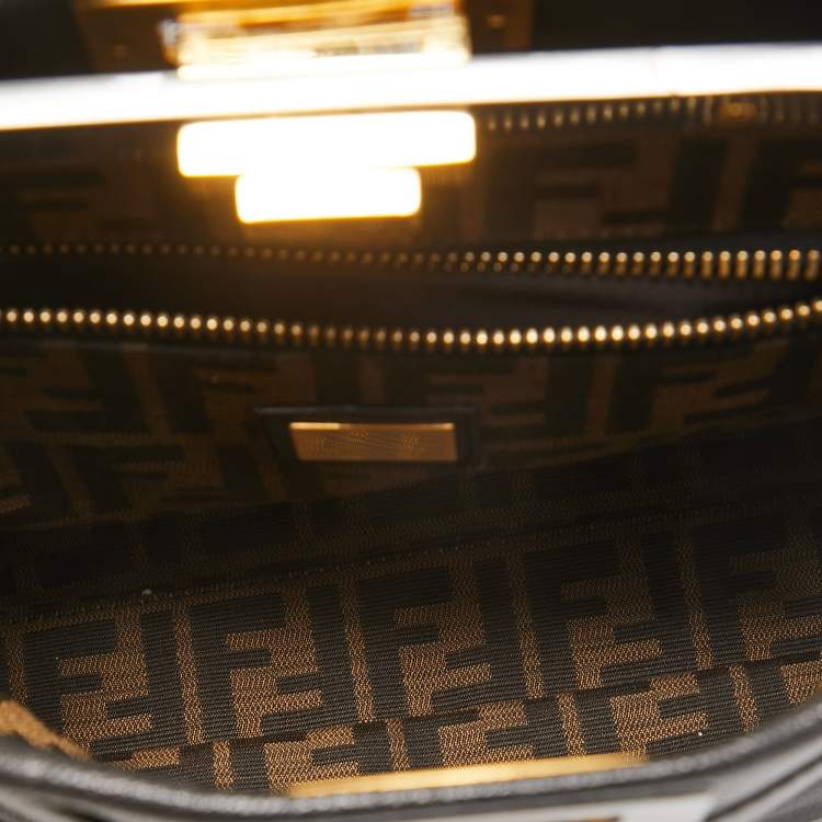 Pre Owned Fendi Black Leather Medium Peekaboo Top Handle Bag