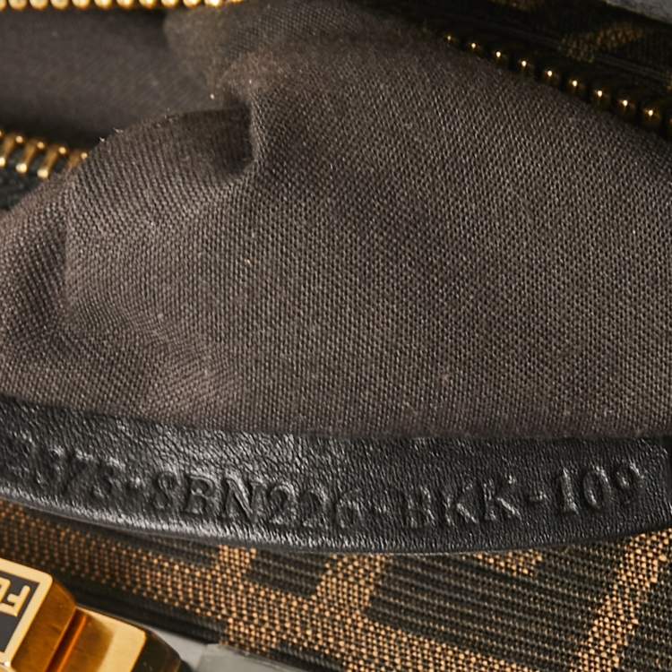 Pre Owned Fendi Black Leather Medium Peekaboo Top Handle Bag