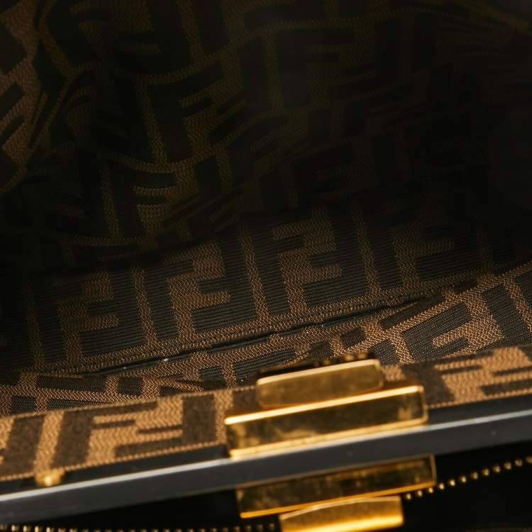 Pre Owned Fendi Black Leather Medium Peekaboo Top Handle Bag