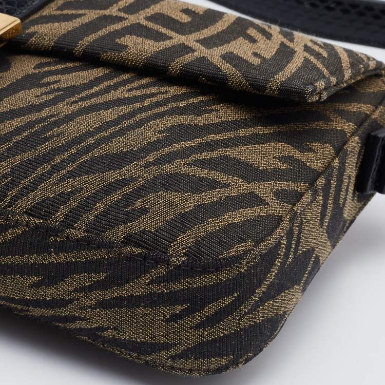 Pre Owned Fendi x Sarah Coleman Brown/Black FF Vertigo Canvas and Watersnake Leather Small Baguette 