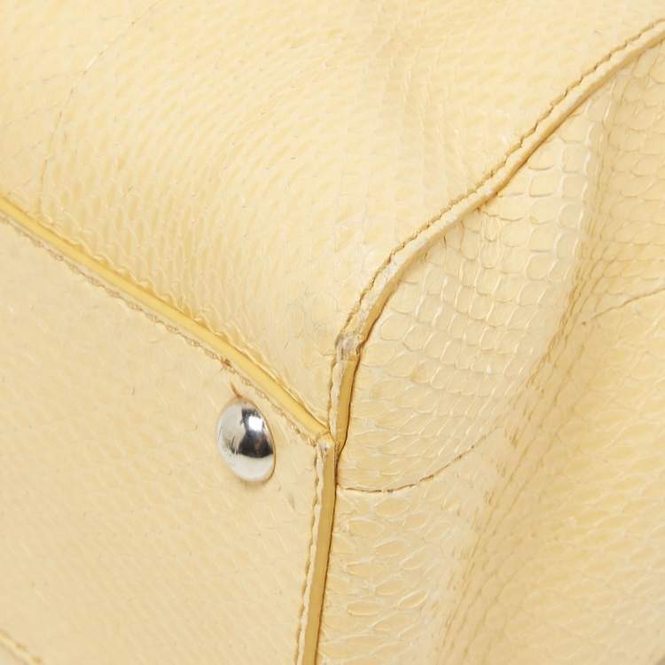 Pre Owned Fendi Yellow/Black Line Python Medium Peekaboo Top Handle Bag