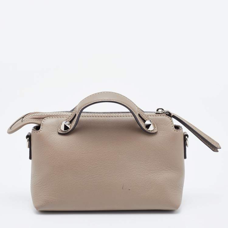 Pre Owned Fendi Beige Leather Mini By The Way Crossbody Bag
