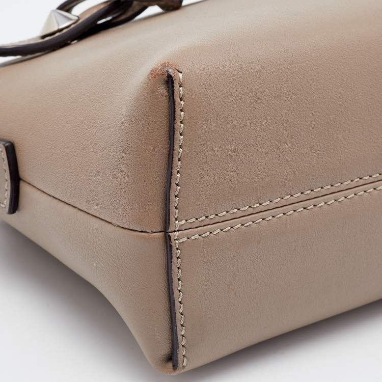 Pre Owned Fendi Beige Leather Micro By The Way Crossbody Bag