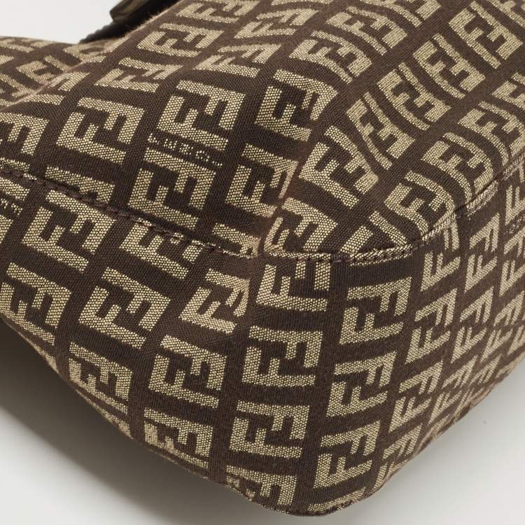 مملوكة مسبقًا Fendi Dark Brown Zucchino Canvas Shoulder Bag