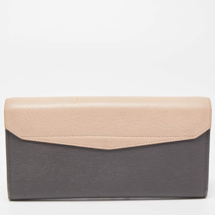 مملوكة مسبقًا Fendi Grey/Beige Leather 2 Jours Flap Wallet