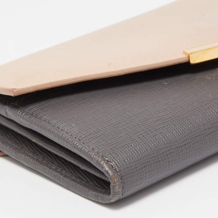 مملوكة مسبقًا Fendi Grey/Beige Leather 2 Jours Flap Wallet