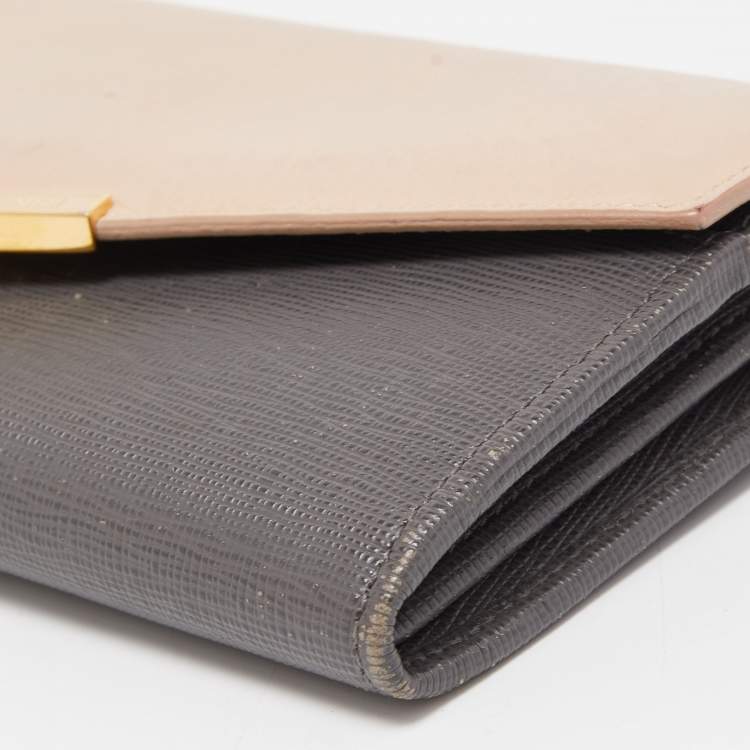 مملوكة مسبقًا Fendi Grey/Beige Leather 2 Jours Flap Wallet