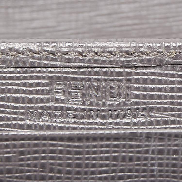 مملوكة مسبقًا Fendi Grey/Beige Leather 2 Jours Flap Wallet