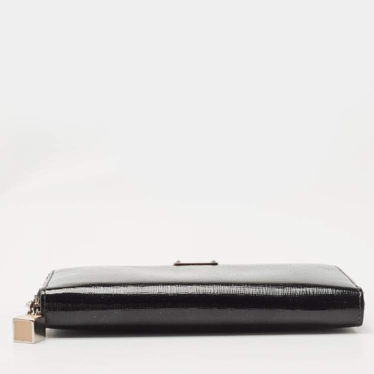 Pre Owned Fendi Black Patent Leather Zip Around Wallet
