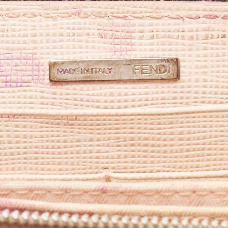 Pre Owned Fendi Black Patent Leather Zip Around Wallet