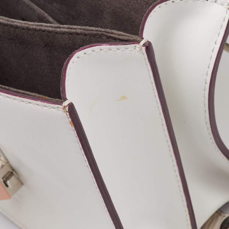 Pre Owned Fendi White Leather Small Scalloped Kan I Shoulder Bag