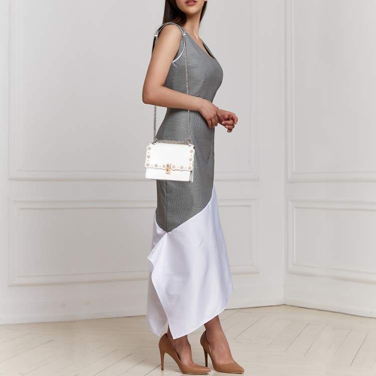 Pre Owned Fendi White Leather Small Scalloped Kan I Shoulder Bag