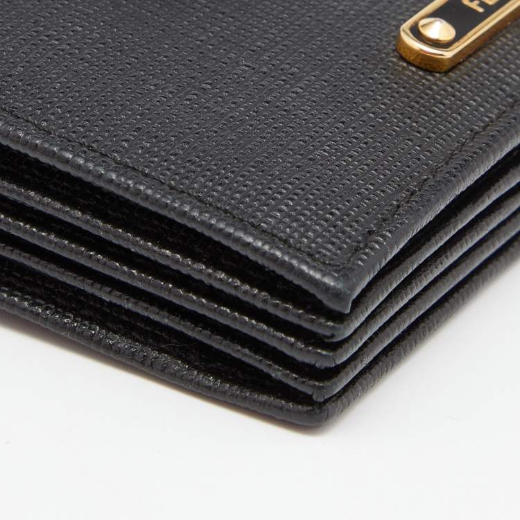 مملوكة مسبقًا Fendi Black Leather Elite Card Holder
