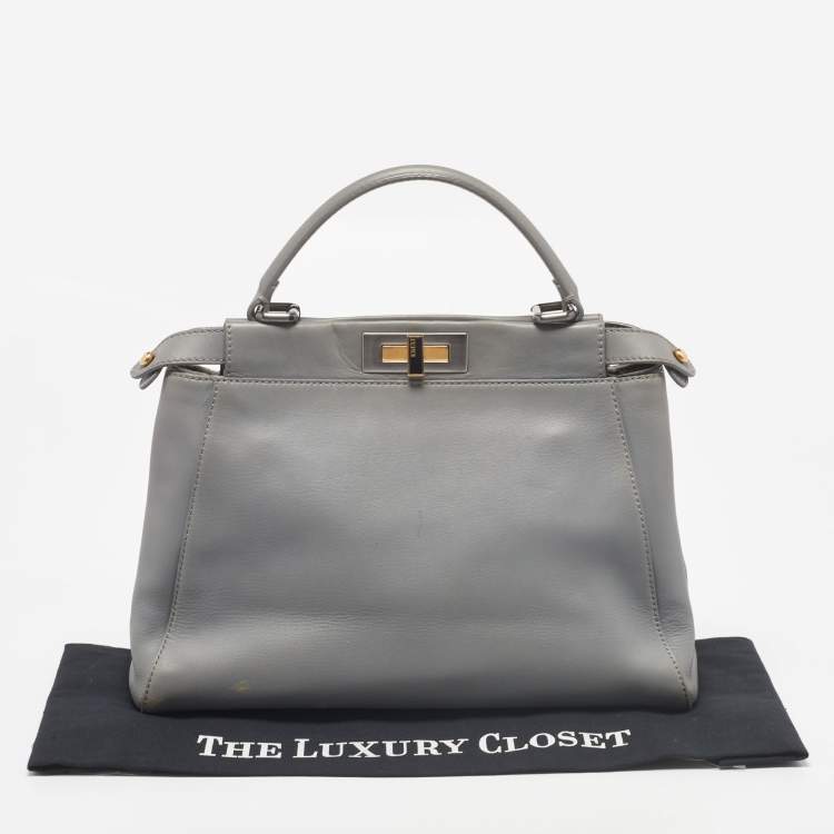 مملوكة مسبقًا Fendi Grey Leather Medium Peekaboo Top Handle Bag