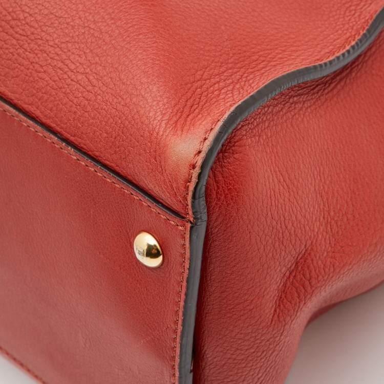 مملوكة مسبقًا  Fendi Rust Leather Large Peekaboo Iconic Top Handle Bag