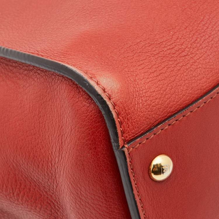 مملوكة مسبقًا  Fendi Rust Leather Large Peekaboo Iconic Top Handle Bag