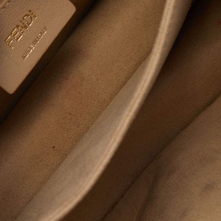 Pre Owned Fendi Beige Leather Small Scalloped Kan I Shoulder Bag