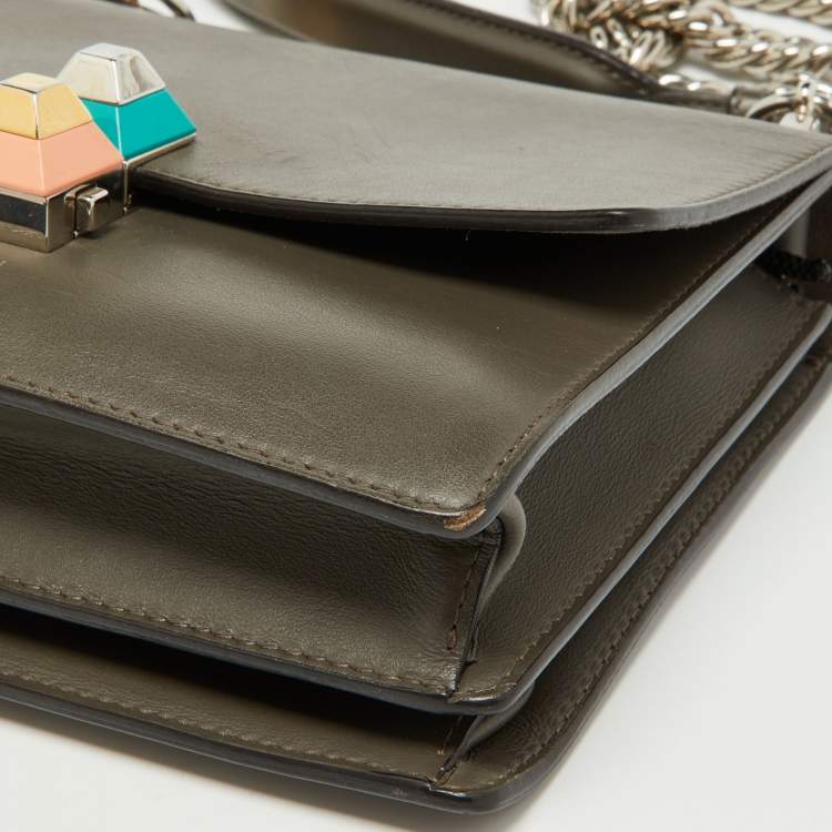 مملوكة مسبقًا Fendi Grey Leather Small Kan I Chain Shoulder Bag