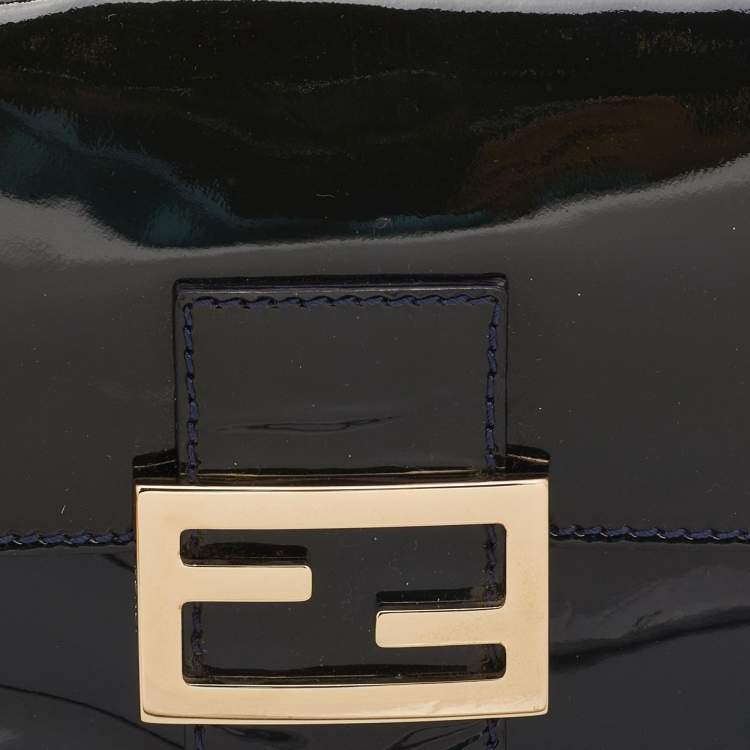 Pre Owned Fendi Blue Patent Leather Mama Chain Baguette Bag