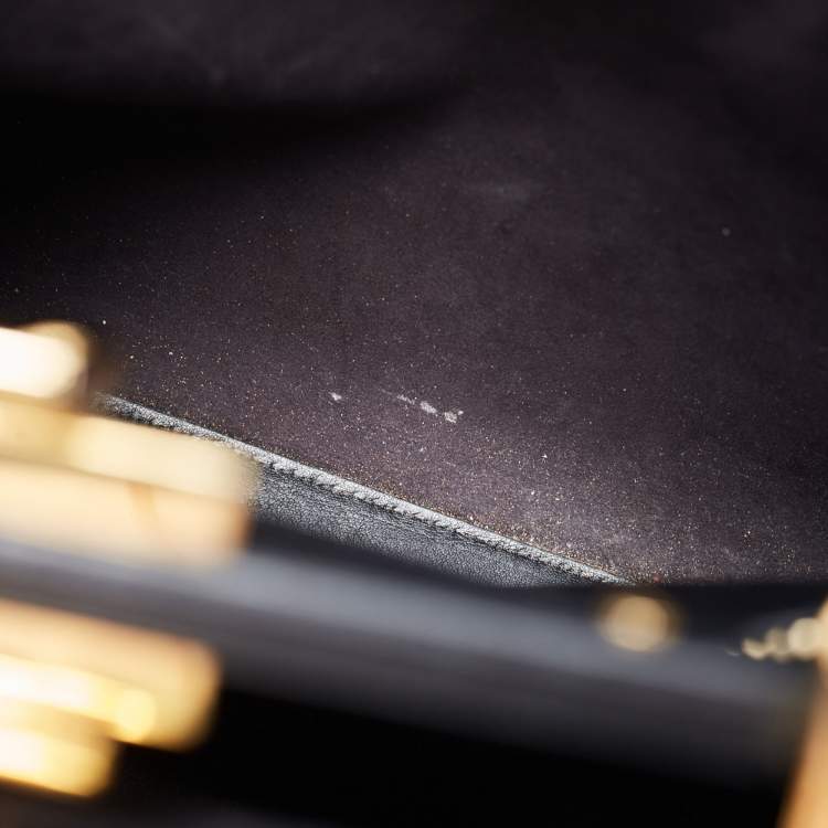 Pre Owned Fendi Black Leather Medium Whipstitched Peekaboo Top Handle Bag