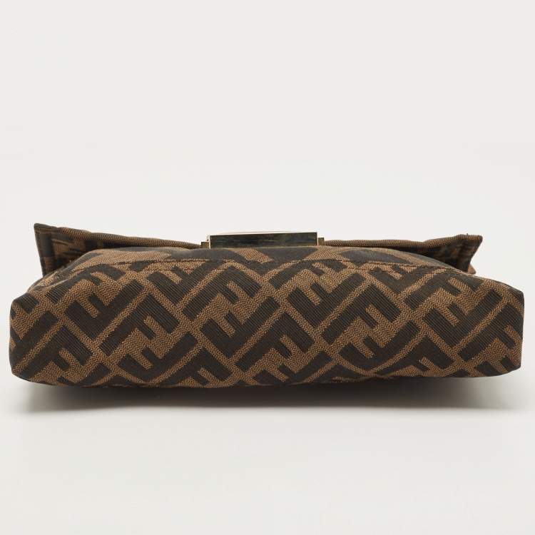 Pre Owned Fendi Brown/Tobacco Zucca Canvas Chain Baguette Bag