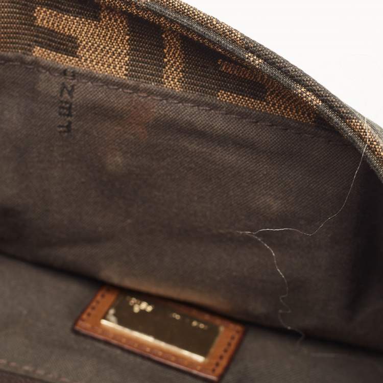 Pre Owned Fendi Brown/Tobacco Zucca Canvas Chain Baguette Bag