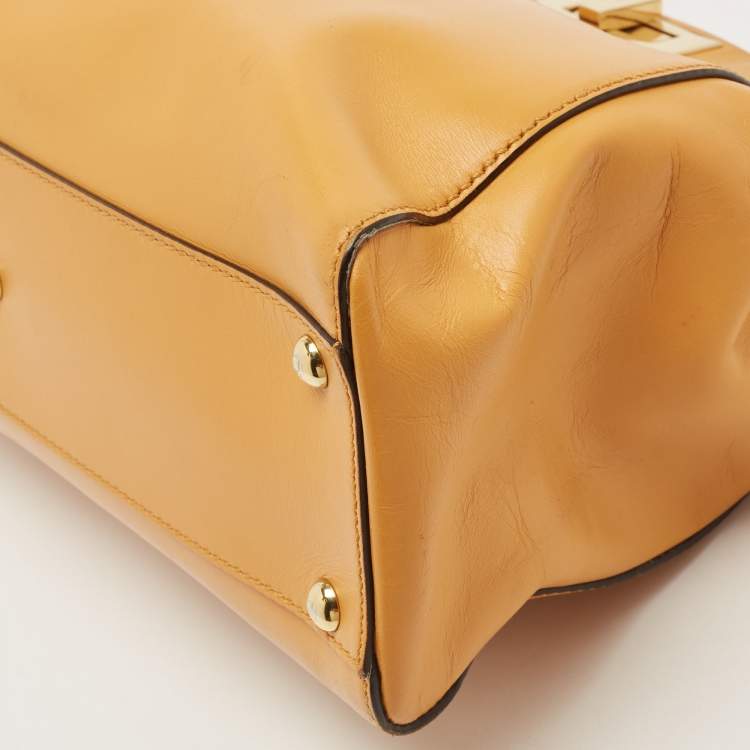 Pre Owned Fendi Mustard Leather Medium Peekaboo Top Handle Bag