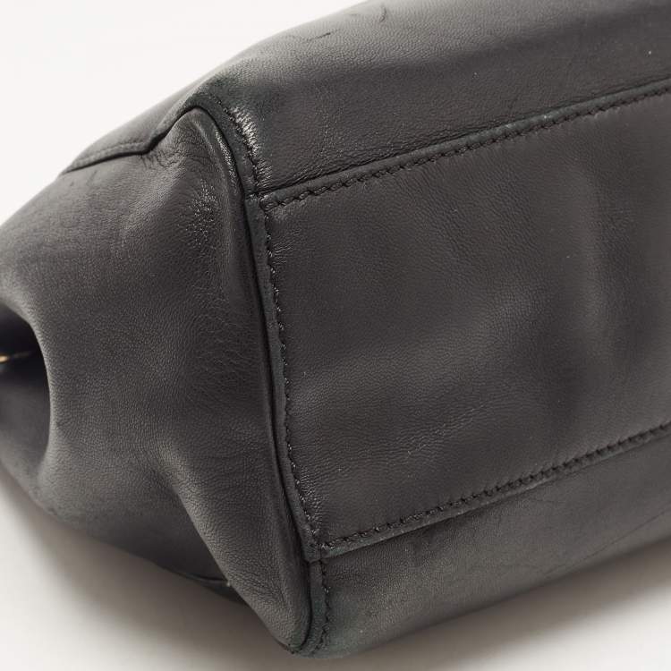 مملوكة مسبقًا Fendi Black Leather Mini Peekaboo Top Handle Bag