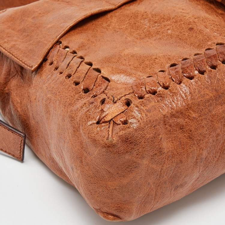 Pre Owned Fendi Brown Whipstitch Leather Baguette Fap Shoulder Bag