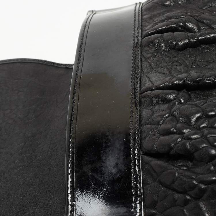Pre Owned Fendi Black Pebbled Leather B Bag