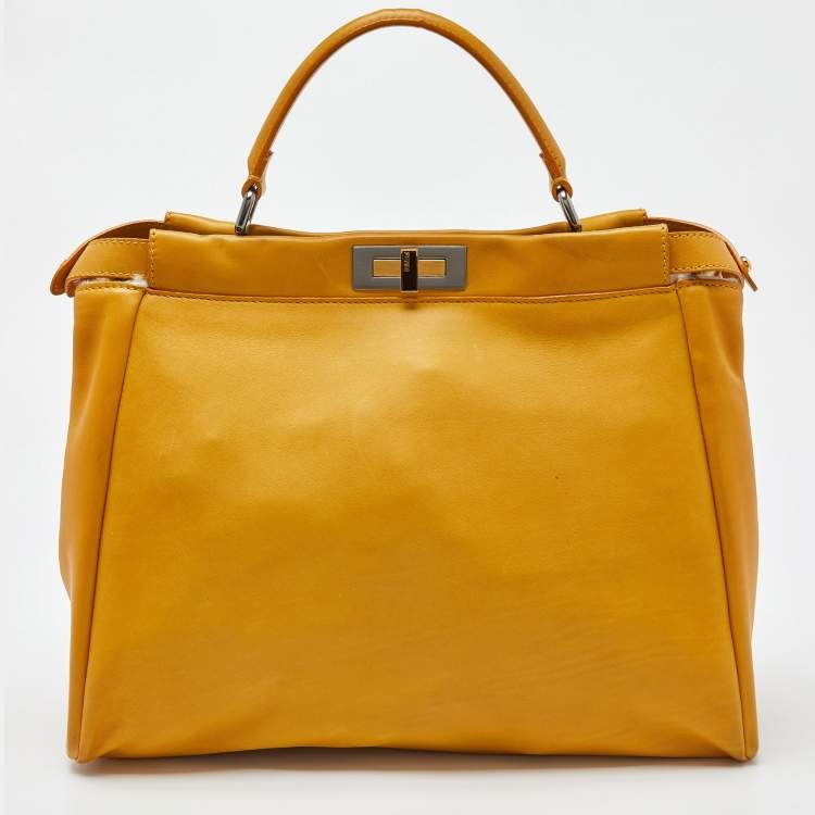 مملوكة مسبقًا Fendi Yellow Leather Large Peekaboo Top Handle Bag