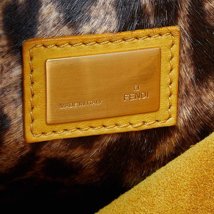 مملوكة مسبقًا Fendi Yellow Leather Large Peekaboo Top Handle Bag