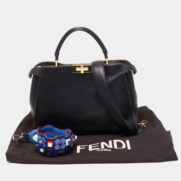 مملوكة مسبقًا Fendi Black Leather Large Iconic Essentially Peekaboo Top Handle Bag