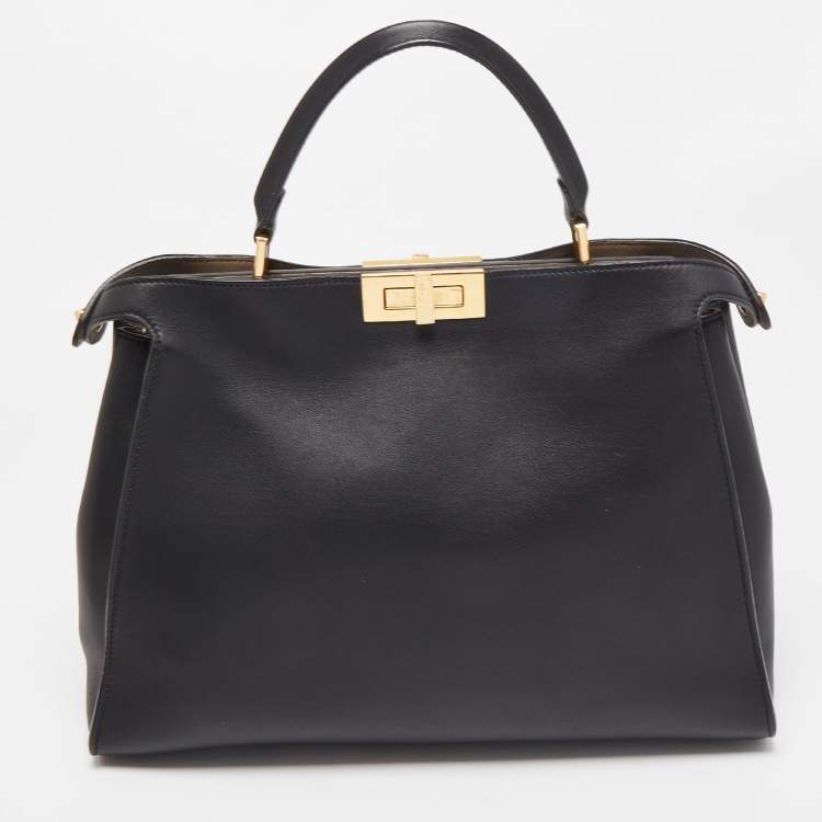 مملوكة مسبقًا Fendi Black Leather Large Iconic Essentially Peekaboo Top Handle Bag