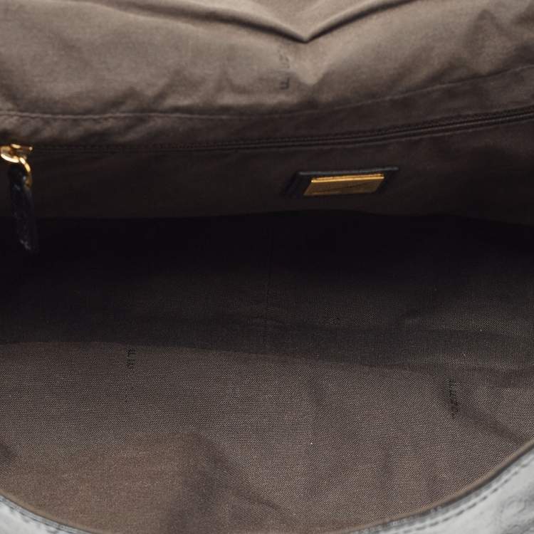 Pre Owned Fendi Black Crinkled Patent Leather Oversized Baguette Flap Shoulder Bag