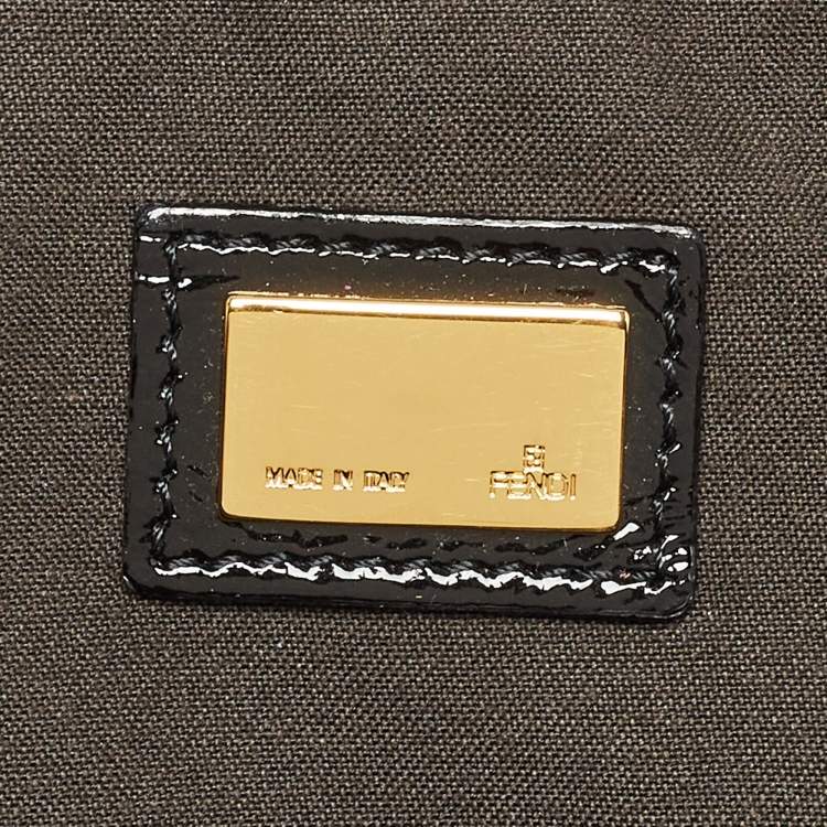 Pre Owned Fendi Black Crinkled Patent Leather Oversized Baguette Flap Shoulder Bag