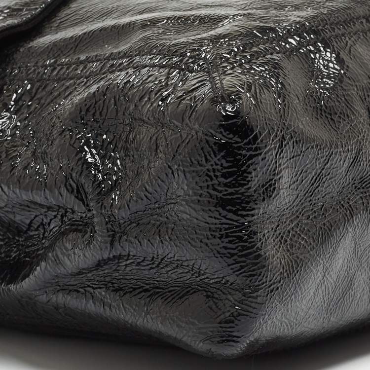 Pre Owned Fendi Black Crinkled Patent Leather Oversized Baguette Flap Shoulder Bag