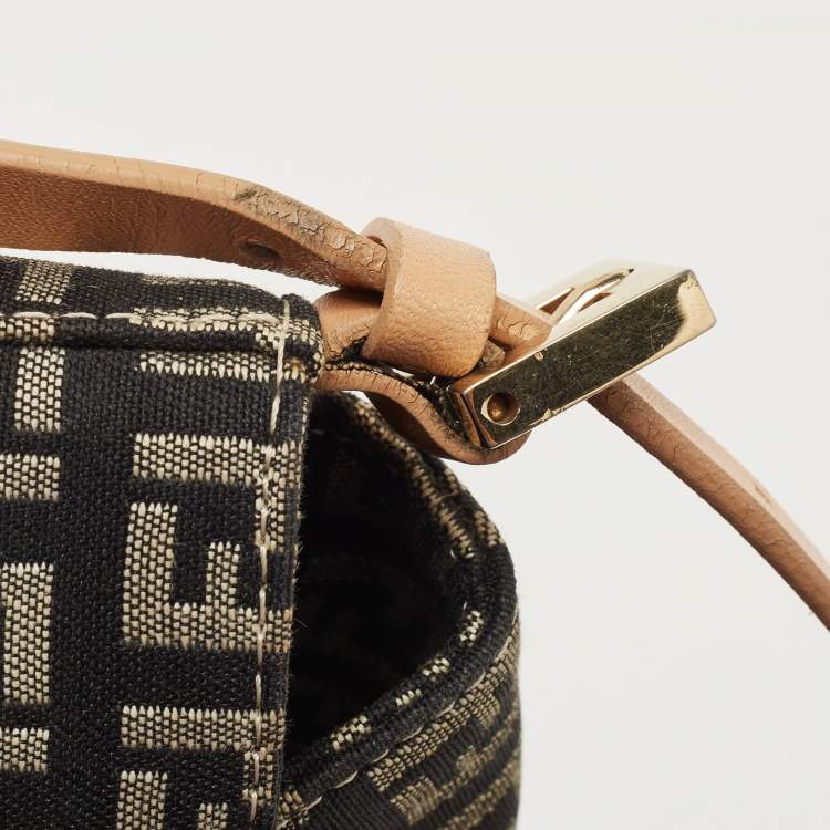Pre Owned Fendi Black/Beige Zucchino Canvas and Leather Mini Baguette Pochette Bag
