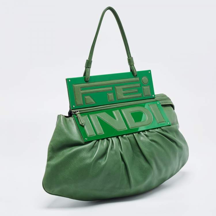 مملوكة مسبقًا Fendi Green Leather To You Convertible Clutch Bag
