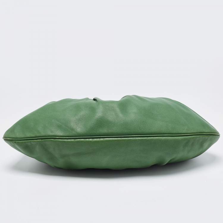 مملوكة مسبقًا Fendi Green Leather To You Convertible Clutch Bag